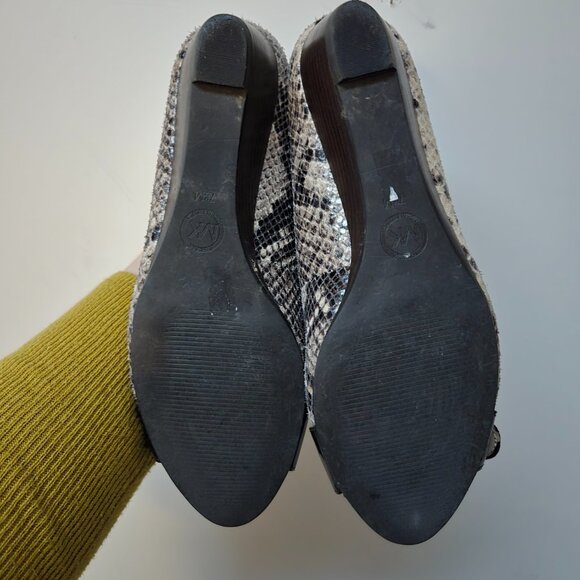 3 For 55 👍🫶 Michael Kors Faux Snakeskin Flats – Size 7.5 – Raised Heel - Picture 6 of 6